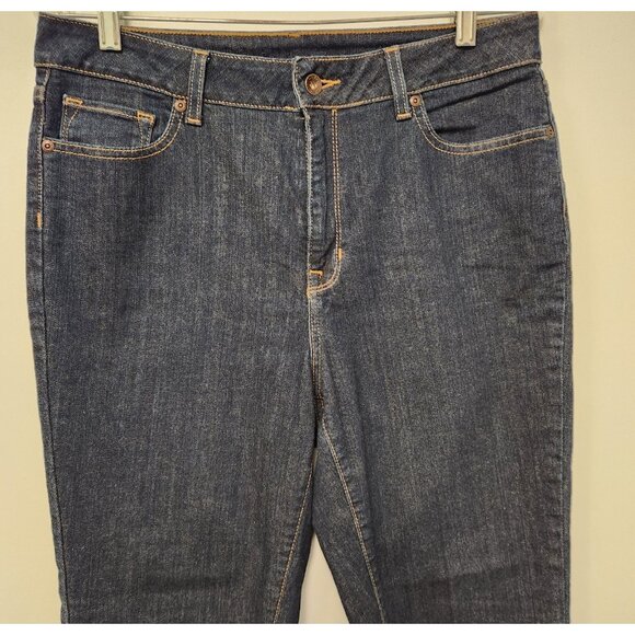 LL Bean Jeans Classic Fit Mid Rise Straight Leg Womens 12 Reg Stretch Denim EUC - Picture 4 of 13